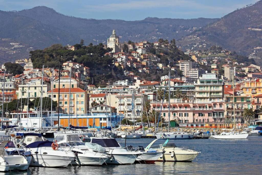 Studio Loft In The Center Sanremo For 3 People Dış mekan fotoğraf
